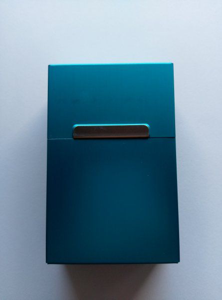 Plechová krabička na cigarety - Modrá Kokiska