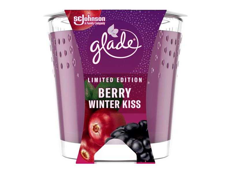 GLADE Svíčka Berry Winter Kiss 129g