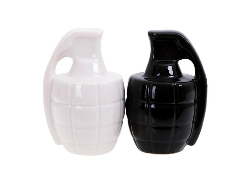 Sada kořenek GADGET MASTER Salt & Pepper Shakers Grenade